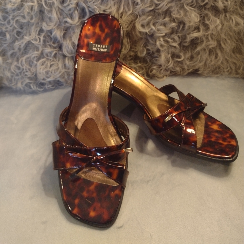Stuart Weitzman Size 9 heel
